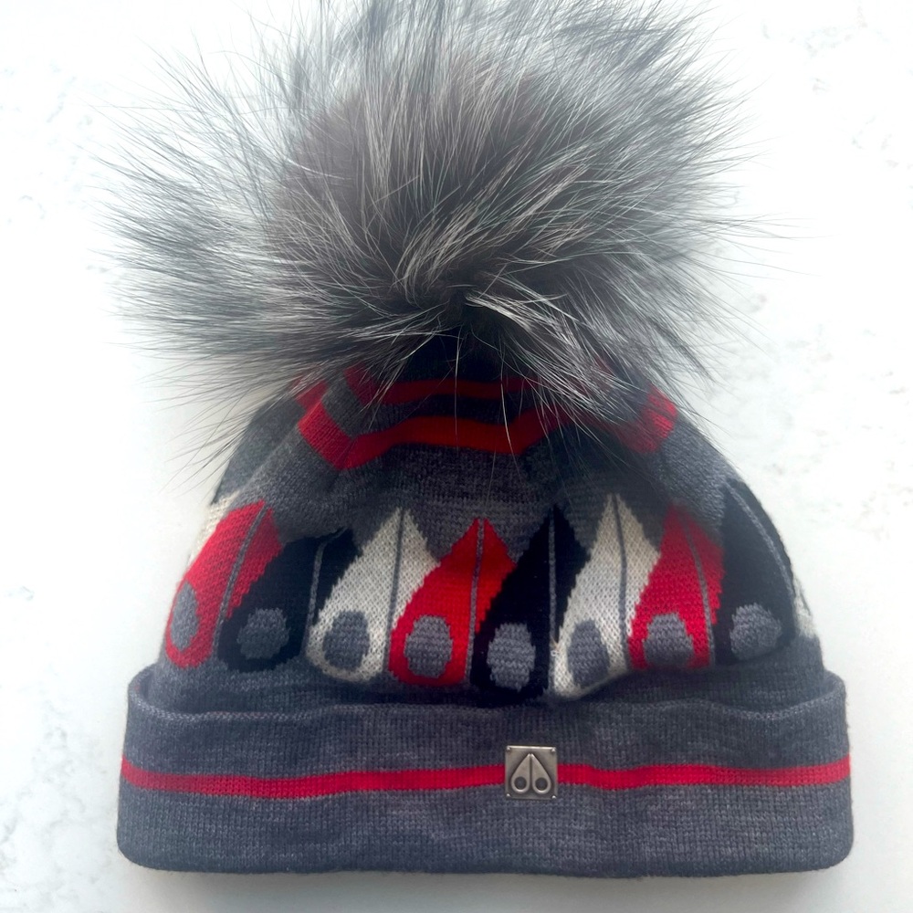 Moose Knuckles Gray and Red Pom-Pom Beanie